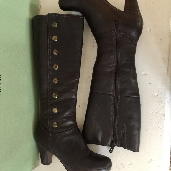 Clarks Vermont Border Side Button Brown Tall Boots - Picture 2 of 2